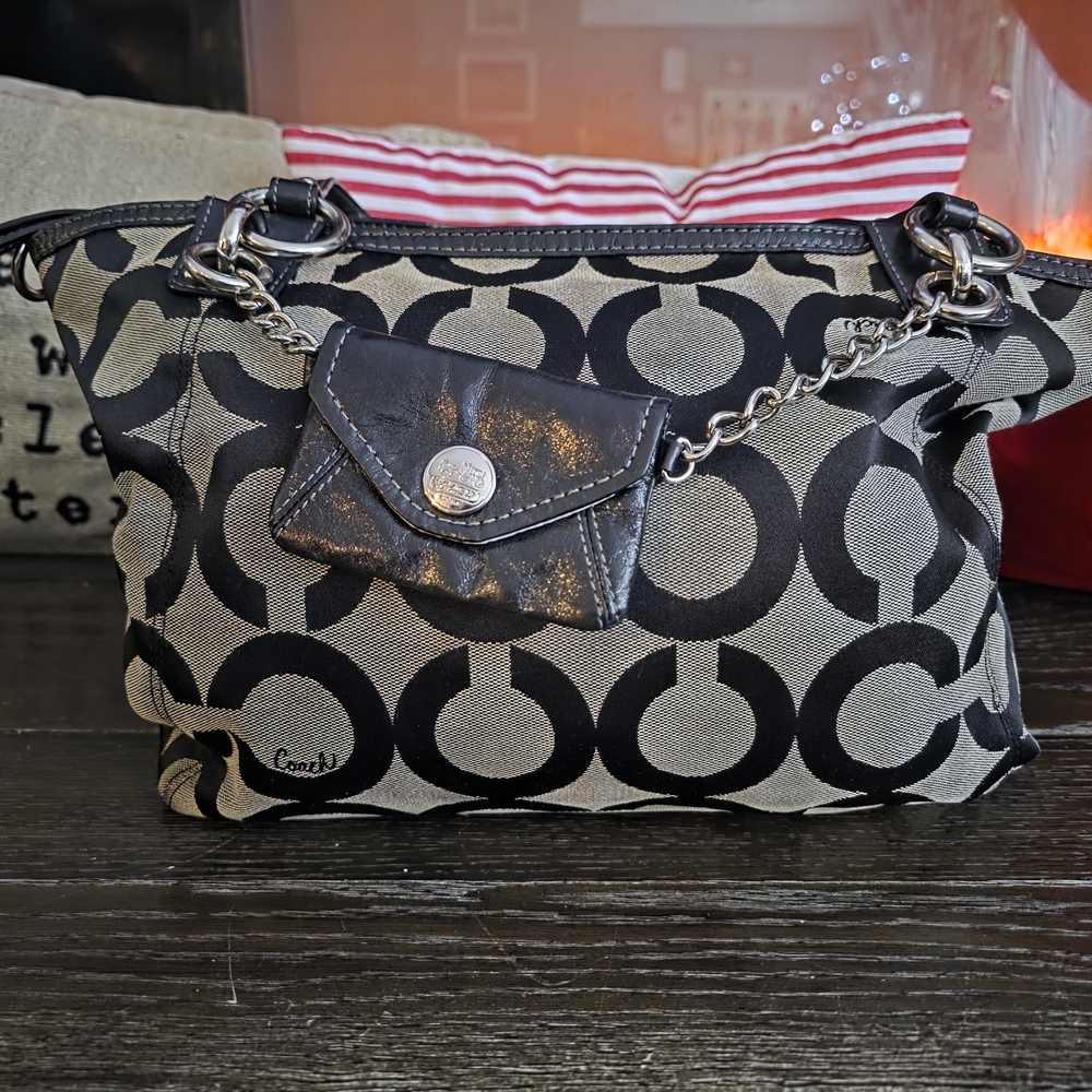 Coach Peyton Signature Canvas Carryall Shoulder Bag. 14841